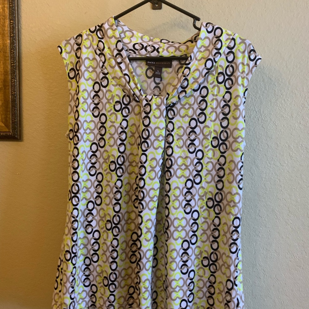 Women’s dress tops